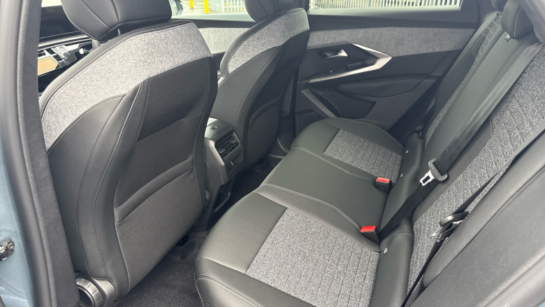 Peugeot 3008 1.2 Hybrid 145 Allure 5dr e-DSC6 Petrol Estate